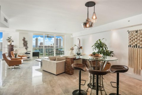 Condominio en venta en Aventura, Florida, 3 dormitorios, 286.32 m2 № 1790360 - foto 10