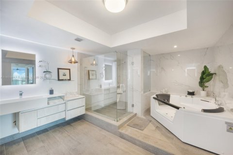 Condominio en venta en Aventura, Florida, 3 dormitorios, 286.32 m2 № 1790360 - foto 18