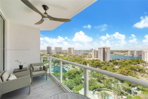 Condominio en venta en Aventura, Florida, 3 dormitorios, 286.32 m2 № 1790360 - foto 26