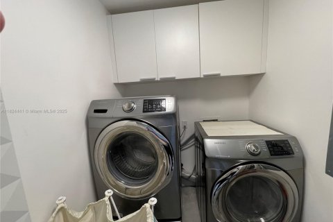 Condominio en venta en Aventura, Florida, 3 dormitorios, 286.32 m2 № 1790360 - foto 27