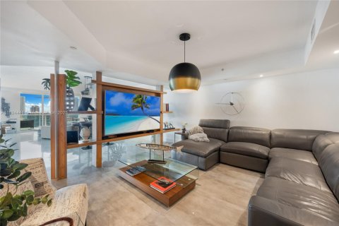 Condominio en venta en Aventura, Florida, 3 dormitorios, 286.32 m2 № 1790360 - foto 12
