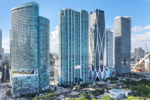 Copropriété à vendre à Miami, Floride: 3 chambres, 157.38 m2 № 1974430 - photo 30