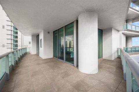 Copropriété à vendre à Miami, Floride: 3 chambres, 157.38 m2 № 1974430 - photo 29