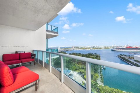 Copropriété à vendre à Miami, Floride: 3 chambres, 157.38 m2 № 1974430 - photo 1