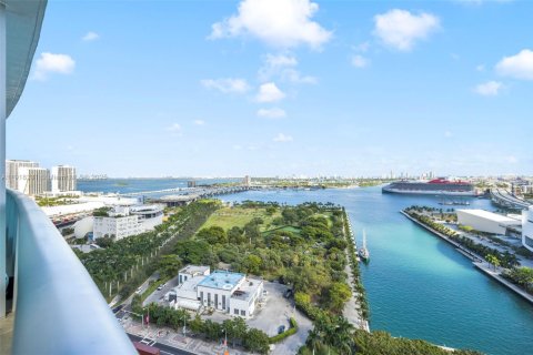 Copropriété à vendre à Miami, Floride: 3 chambres, 157.38 m2 № 1974430 - photo 24