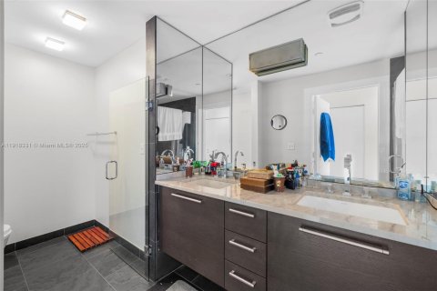 Copropriété à vendre à Miami, Floride: 3 chambres, 157.38 m2 № 1974430 - photo 18