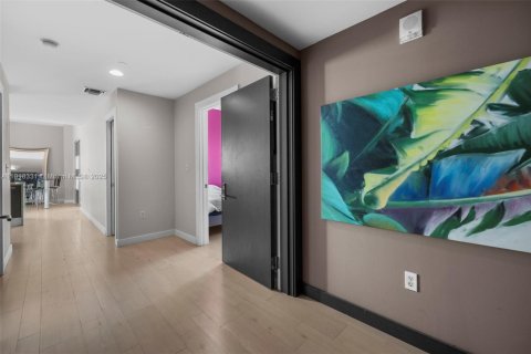 Copropriété à vendre à Miami, Floride: 3 chambres, 157.38 m2 № 1974430 - photo 2