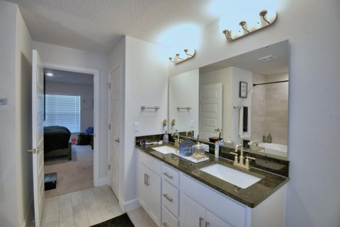 House in Auburndale, Florida 4 bedrooms, 204.38 sq.m. № 1908540 - photo 14