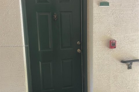 Condominio en venta en Fort Myers, Florida, 2 dormitorios № 1775954 - foto 4