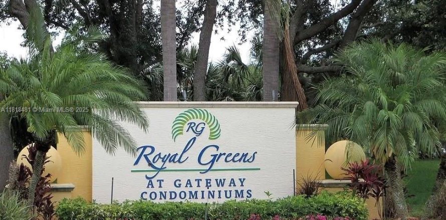 Condominio en Fort Myers, Florida, 2 dormitorios  № 1775954