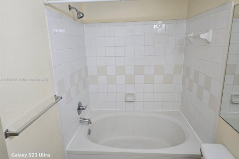 Condominio en venta en Fort Myers, Florida, 2 dormitorios № 1775954 - foto 15