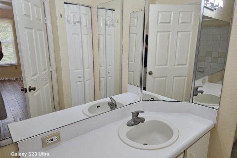 Condominio en venta en Fort Myers, Florida, 2 dormitorios № 1775954 - foto 18