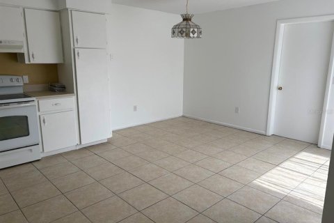 Apartment in Spring Hill, Florida 2 bedrooms, 90.58 sq.m. № 2147942 - photo 5