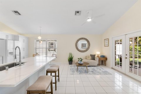 House in Weston, Florida 3 bedrooms, 215.9 sq.m. № 2187113 - photo 7