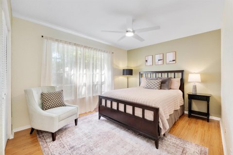 House in Weston, Florida 3 bedrooms, 215.9 sq.m. № 2187113 - photo 14