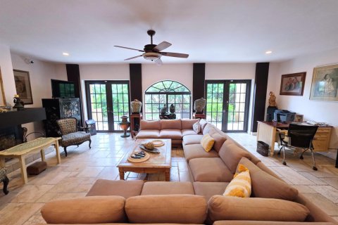 House in Hollywood, Florida 4 bedrooms, 319.03 sq.m. № 2083682 - photo 4
