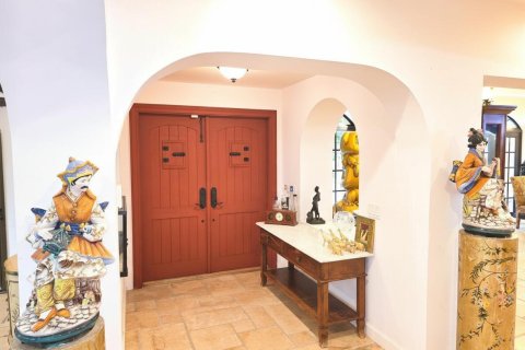 House in Hollywood, Florida 4 bedrooms, 319.03 sq.m. № 2083682 - photo 13