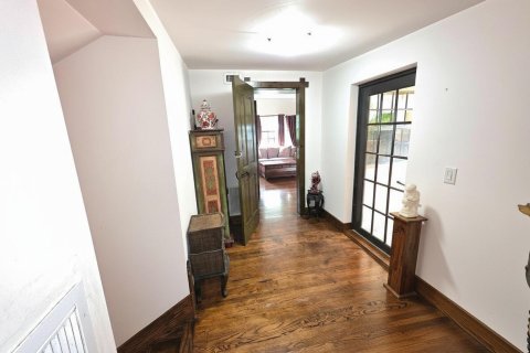 House in Hollywood, Florida 4 bedrooms, 319.03 sq.m. № 2083682 - photo 19