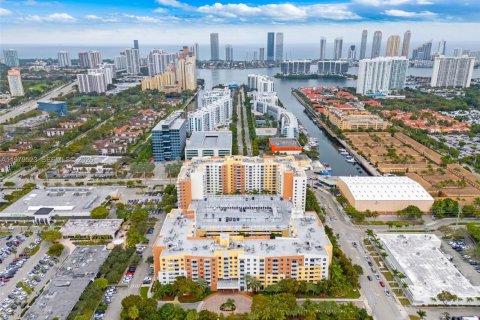 Купить кондоминиум в Авентура, Флорида 2 спальни, 109.53м2, № 2049066 - фото 27