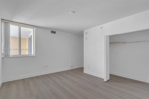 Купить кондоминиум в Авентура, Флорида 2 спальни, 109.53м2, № 2049066 - фото 12
