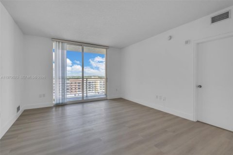 Купить кондоминиум в Авентура, Флорида 2 спальни, 109.53м2, № 2049066 - фото 7