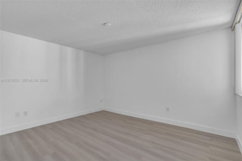 Купить кондоминиум в Авентура, Флорида 2 спальни, 109.53м2, № 2049066 - фото 11