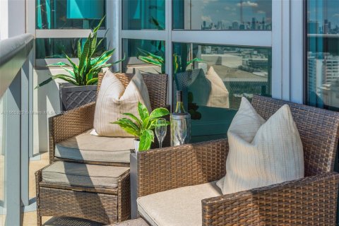 Condo in Miami Beach, Florida, 2 bedrooms  № 2022946 - photo 30