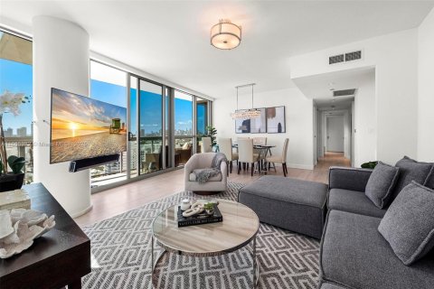 Condo in Miami Beach, Florida, 2 bedrooms  № 2022946 - photo 6