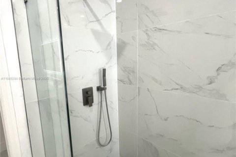 Купить виллу или дом в Катлер-Бей, Флорида 4 спальни, 214.42м2, № 1852372 - фото 16