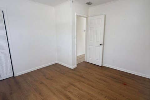House in Riviera Beach, Florida 2 bedrooms, 66.89 sq.m. № 2265441 - photo 10