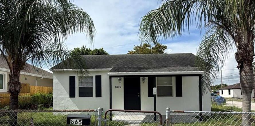 House in Riviera Beach, Florida 2 bedrooms, 66.89 sq.m. № 2265441