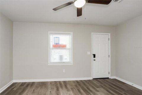 House in Clearwater, Florida 4 bedrooms, 109.25 sq.m. № 1797412 - photo 2