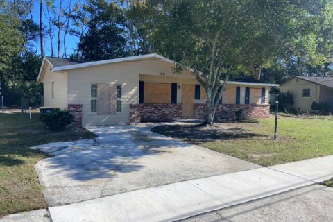 House in Jacksonville, Florida 3 bedrooms, 132.11 sq.m. № 889600 - photo 1