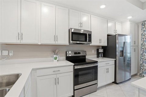 Condo in Punta Gorda, Florida, 2 bedrooms  № 2129452 - photo 9