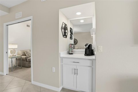 Condo in Punta Gorda, Florida, 2 bedrooms  № 2129452 - photo 5