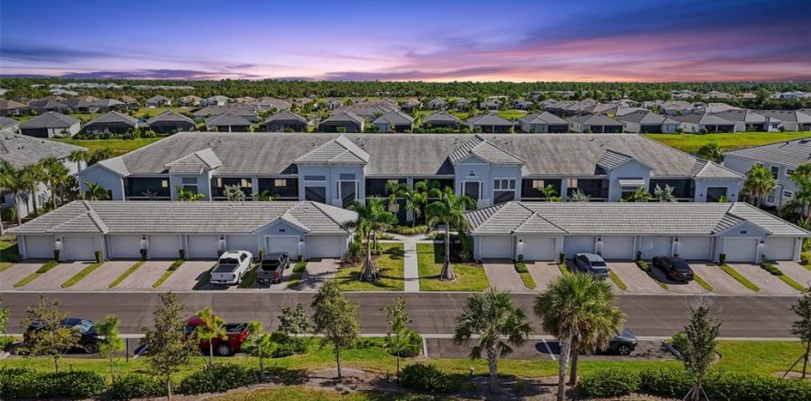 Condo in Punta Gorda, Florida, 2 bedrooms  № 2129452