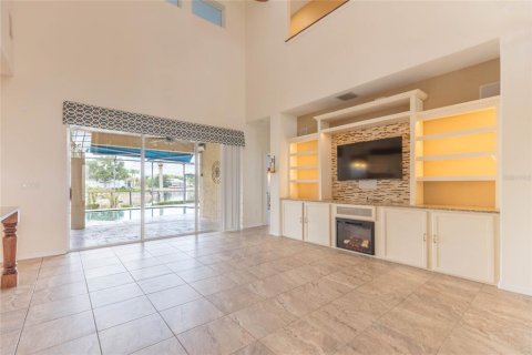 Casa en venta en Tampa, Florida, 5 dormitorios, 276.76 m2 № 2208760 - foto 15