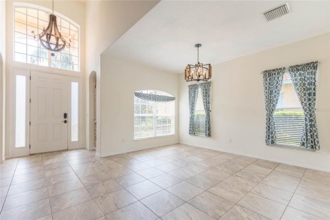 Casa en venta en Tampa, Florida, 5 dormitorios, 276.76 m2 № 2208760 - foto 12