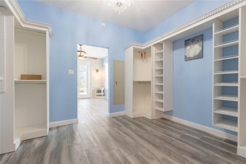 Casa en venta en Tampa, Florida, 5 dormitorios, 276.76 m2 № 2208760 - foto 25