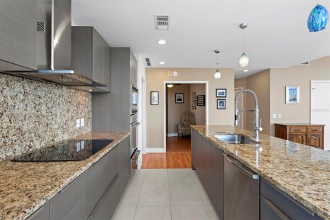 Copropriété à vendre à Saint Petersburg, Floride: 1 chambre, 113.81 m2 № 2437306 - photo 13