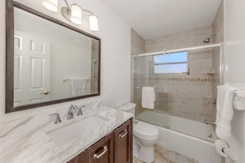 House in Venice, Florida 2 bedrooms, 119.29 sq.m. № 1829125 - photo 20