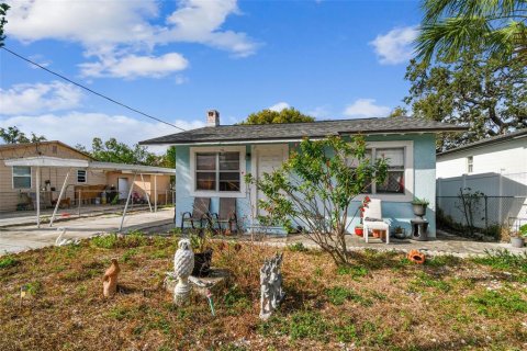 House in Tampa, Florida 2 bedrooms, 63.92 sq.m. № 1634580 - photo 1