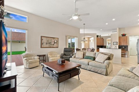 House in Boynton Beach, Florida 3 bedrooms, 235.41 sq.m. № 2385356 - photo 24