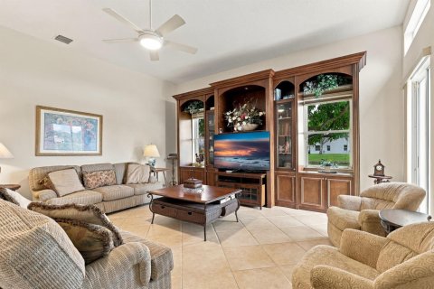 House in Boynton Beach, Florida 3 bedrooms, 235.41 sq.m. № 2385356 - photo 23