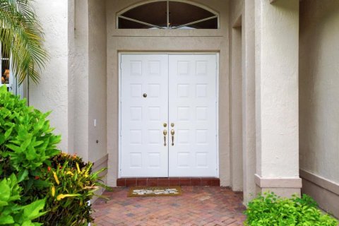 House in Boynton Beach, Florida 3 bedrooms, 235.41 sq.m. № 2385356 - photo 5