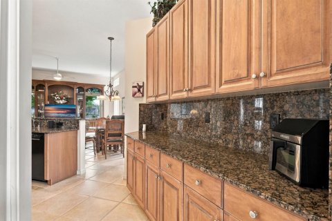 House in Boynton Beach, Florida 3 bedrooms, 235.41 sq.m. № 2385356 - photo 21