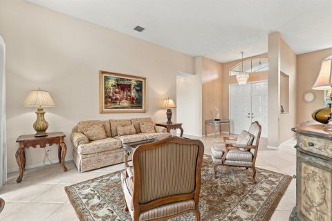 House in Boynton Beach, Florida 3 bedrooms, 235.41 sq.m. № 2385356 - photo 11