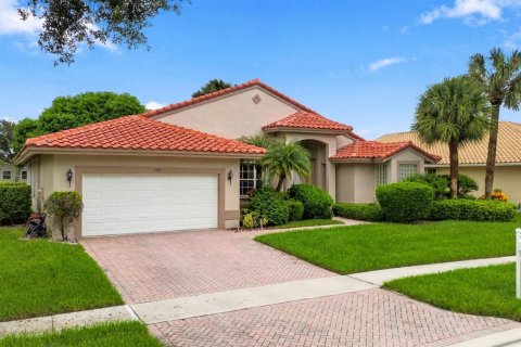 House in Boynton Beach, Florida 3 bedrooms, 235.41 sq.m. № 2385356 - photo 3