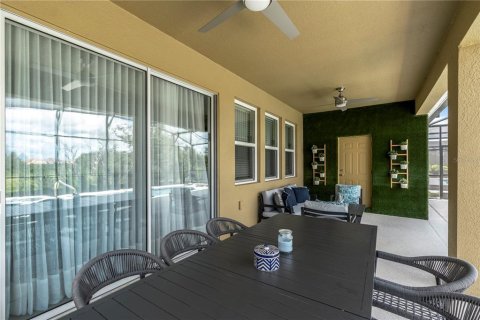 House in Davenport, Florida 6 bedrooms, 303.14 sq.m. № 1842100 - photo 7