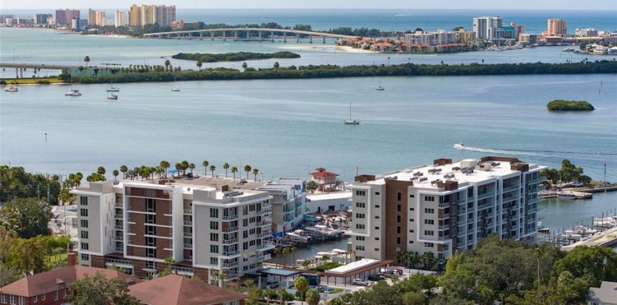 Condo in Clearwater, Florida, 3 bedrooms № 1894675